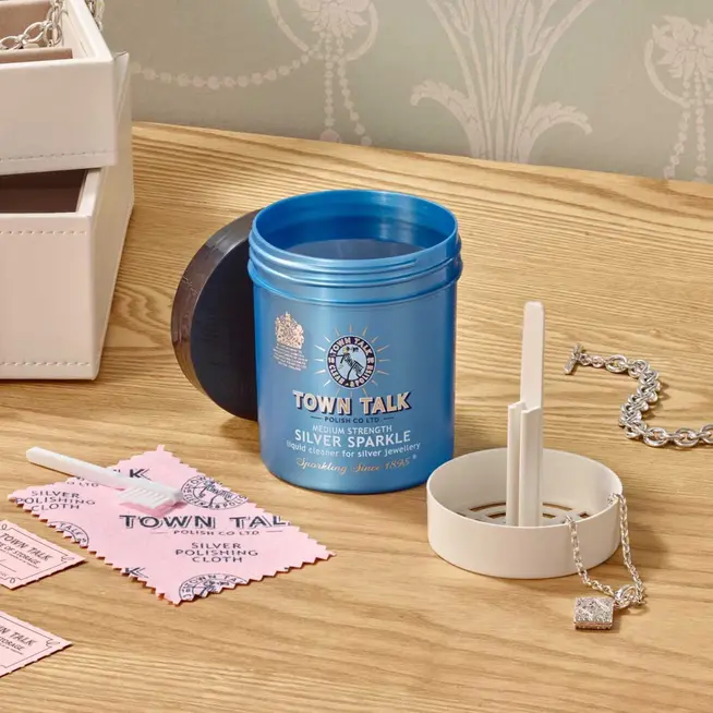 銀器應如何保養？小妙招讓你的銀飾永遠閃耀如新！