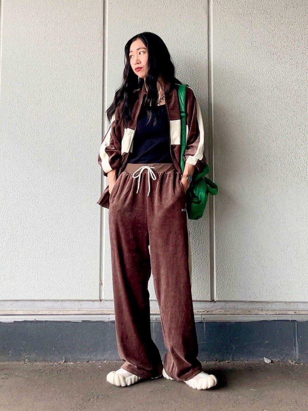 可麗露風穿搭:從法式甜點到時尚革命的「焦中帶甜」美學