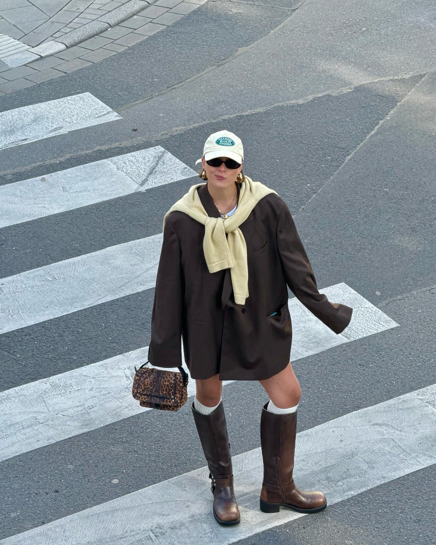 可麗露風穿搭:從法式甜點到時尚革命的「焦中帶甜」美學