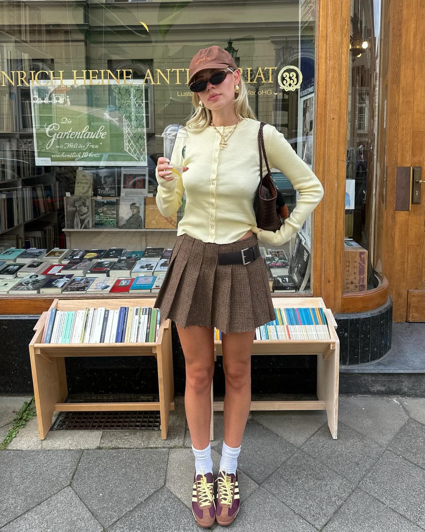 可麗露風穿搭:從法式甜點到時尚革命的「焦中帶甜」美學