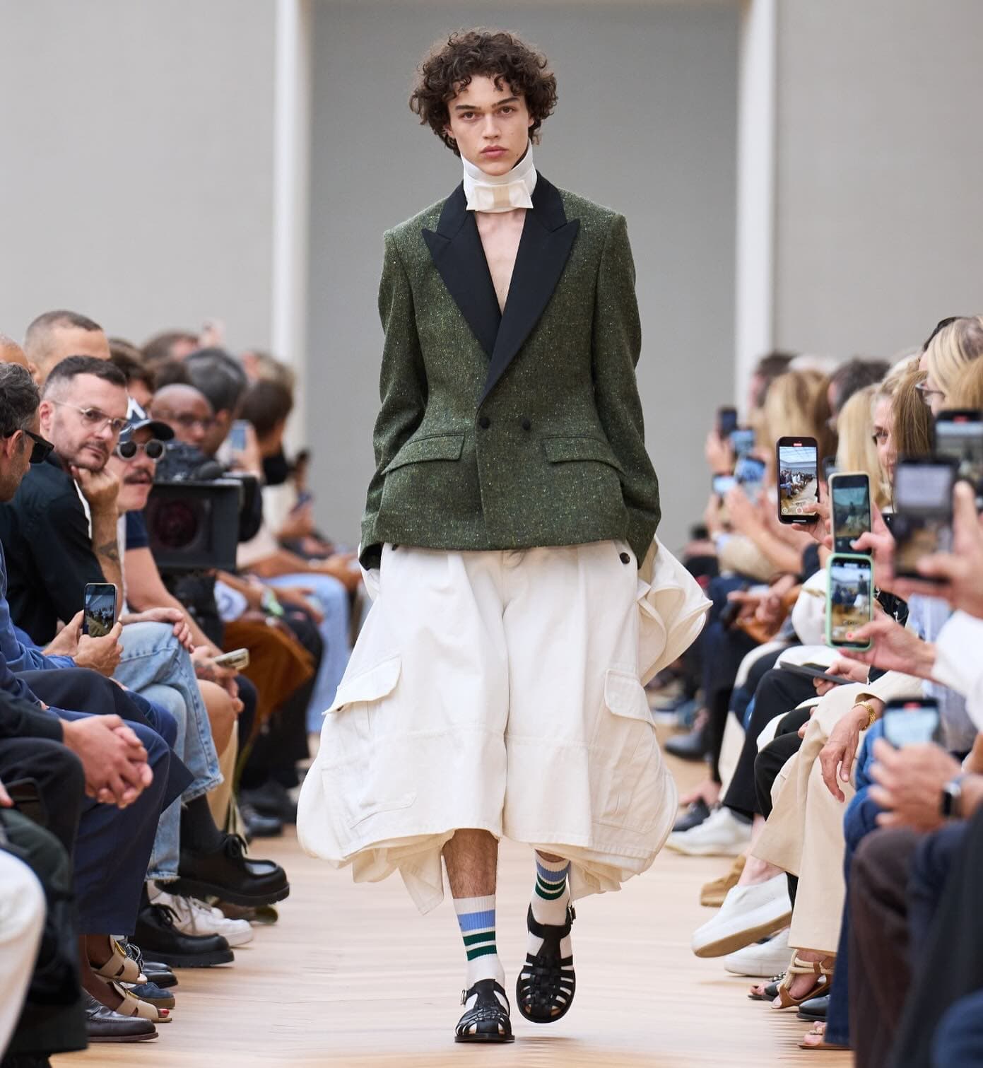 Dior 2026春夏男裝系列:Jonathan Anderson的男裝Dior首秀完美融合設計革新與品牌傳承