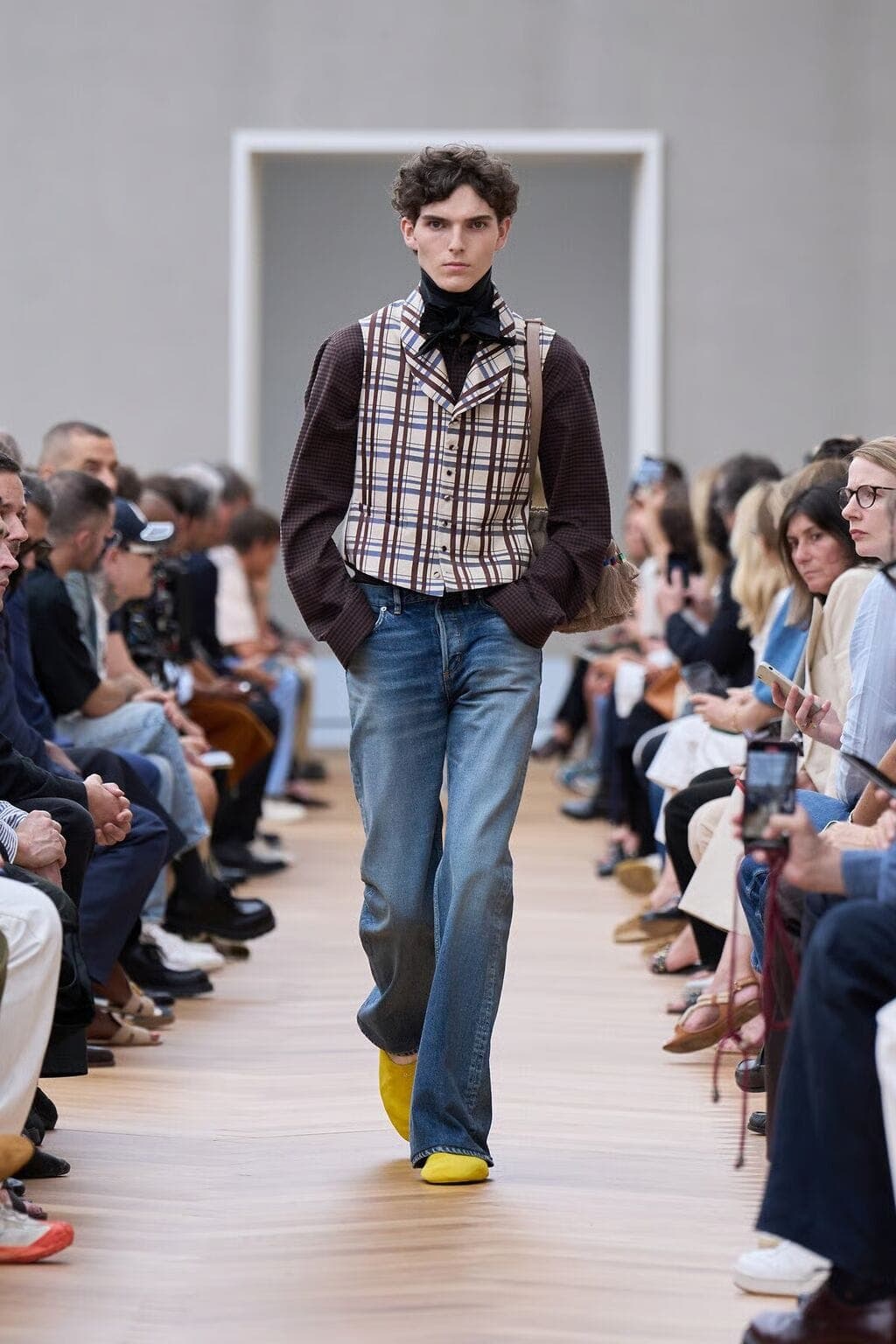 Dior 2026春夏男裝系列:Jonathan Anderson的男裝Dior首秀完美融合設計革新與品牌傳承