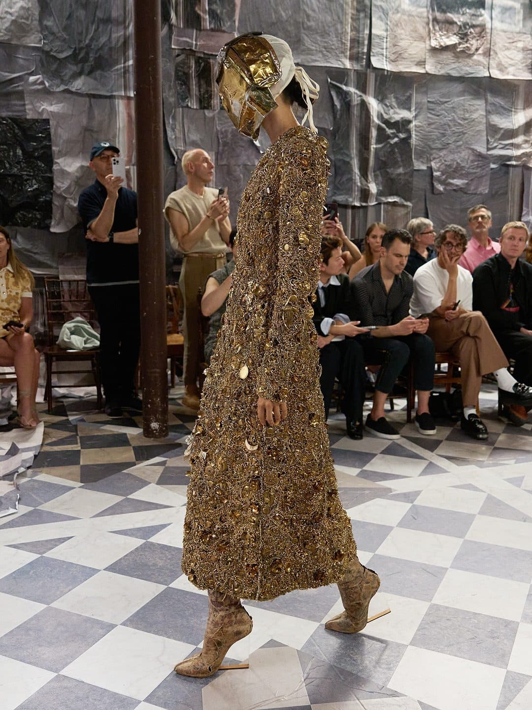 Maison Margiela Artisanal 2025 秋冬高級訂製秀:Glenn Martens為Maison Margiela開啟大膽新章
