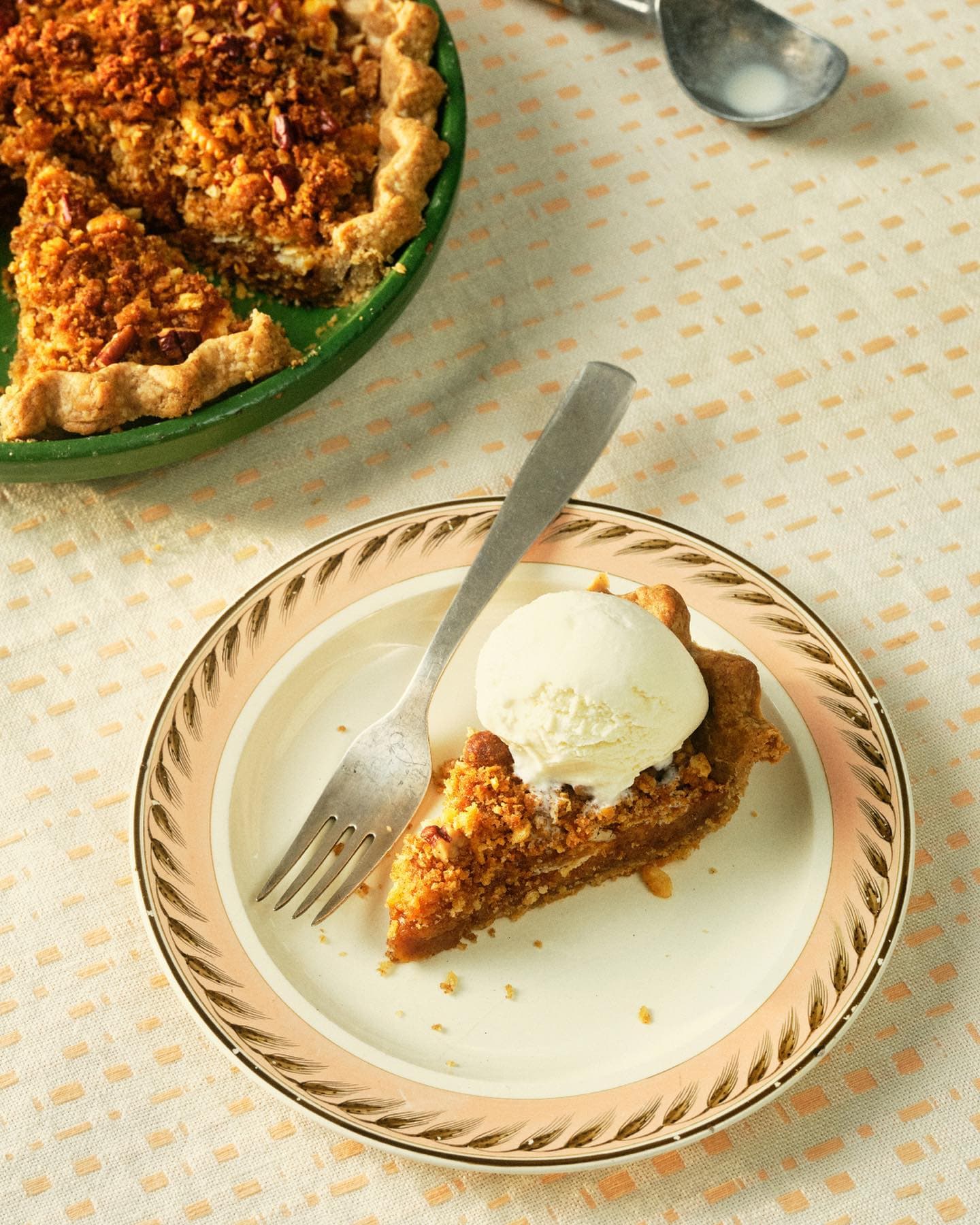 經濟大蕭條時期的5樣「創意料理」,用水做派、沒有蘋果的蘋果派?