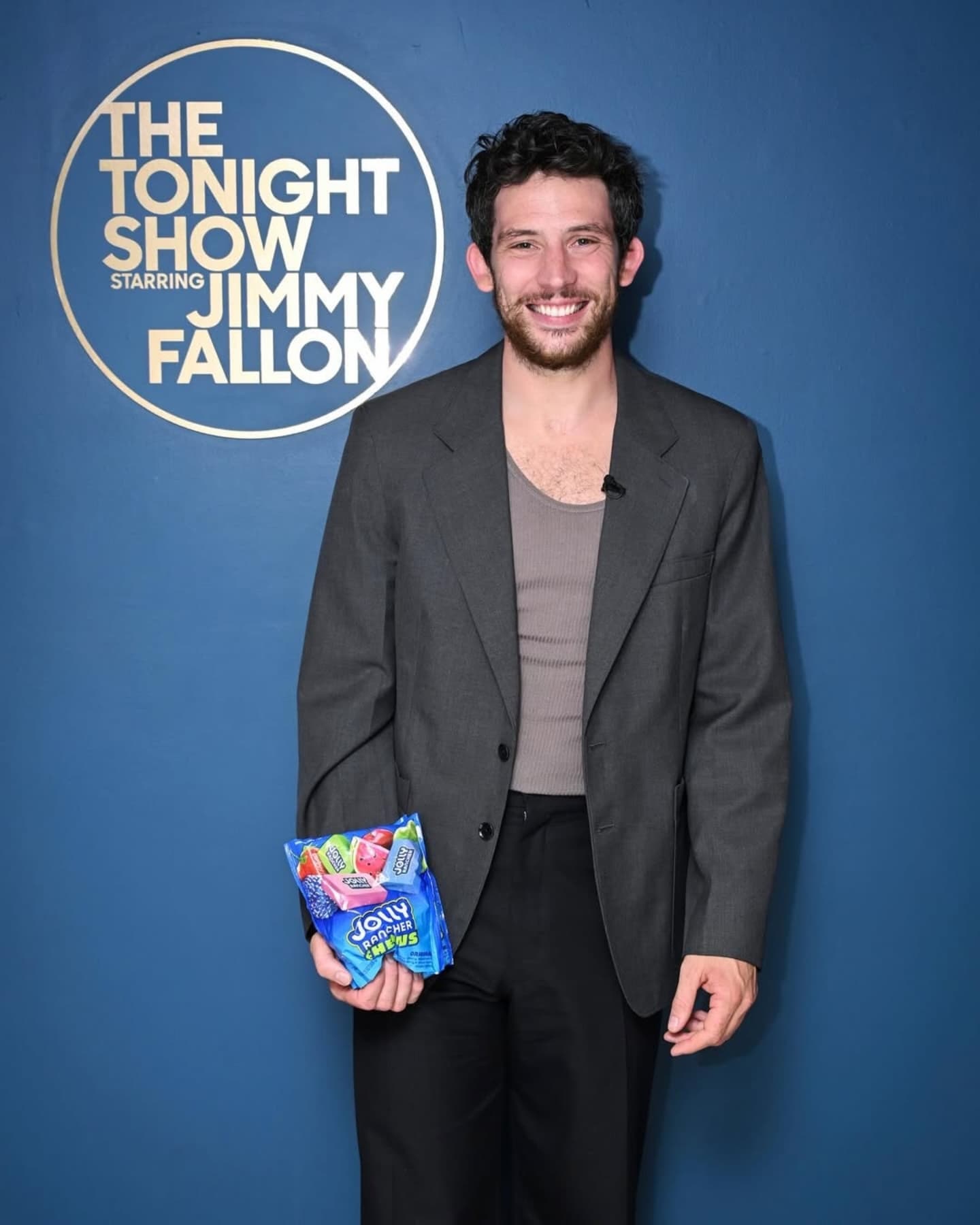 是性感神父,也是愛刺繡陶藝的男孩:10件事認識英倫男神Josh O’Connor