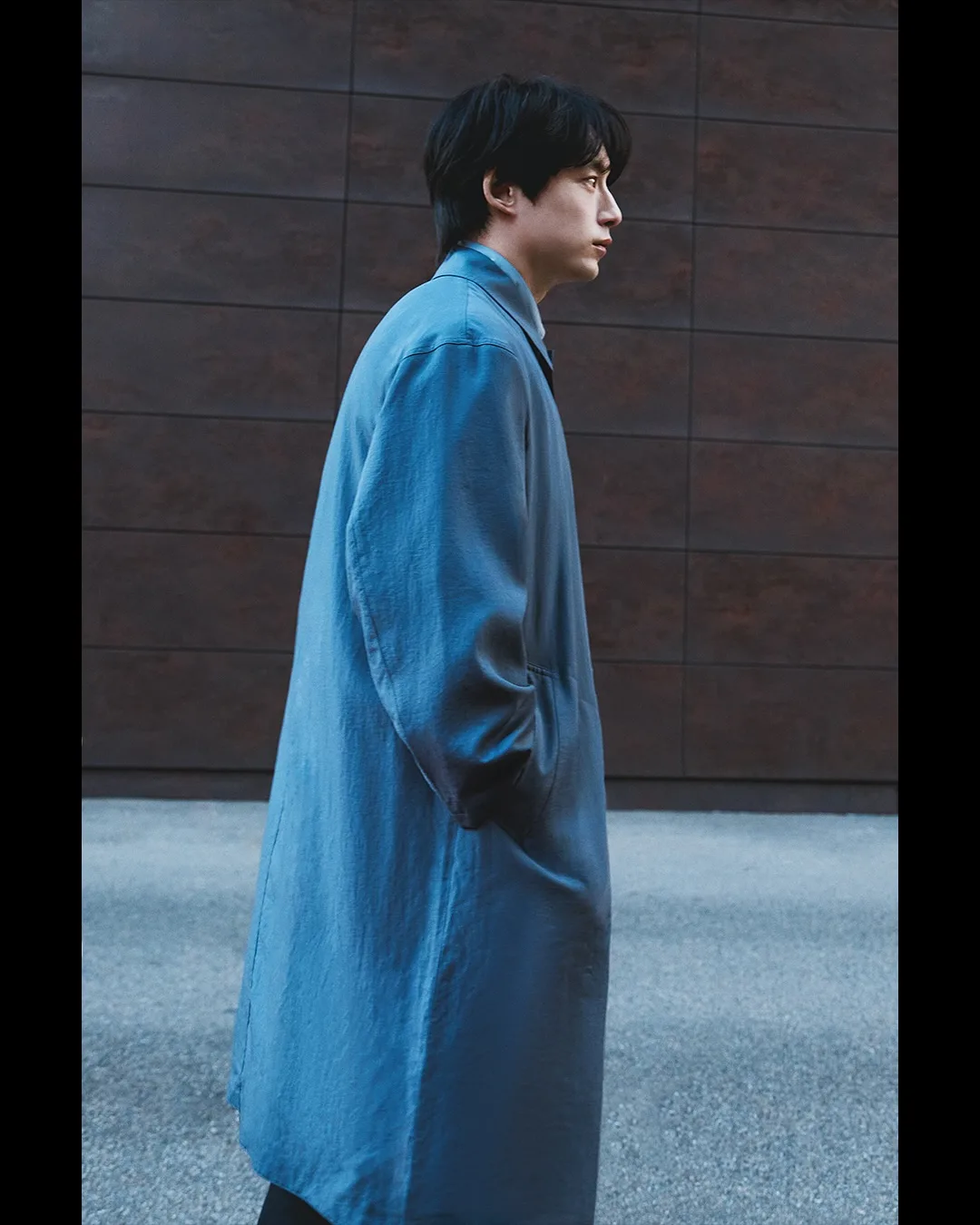 UNIQLO 2025 春夏系列：坂口健太郎演繹日系男友風，輕鬆穿出 Quiet Luxury