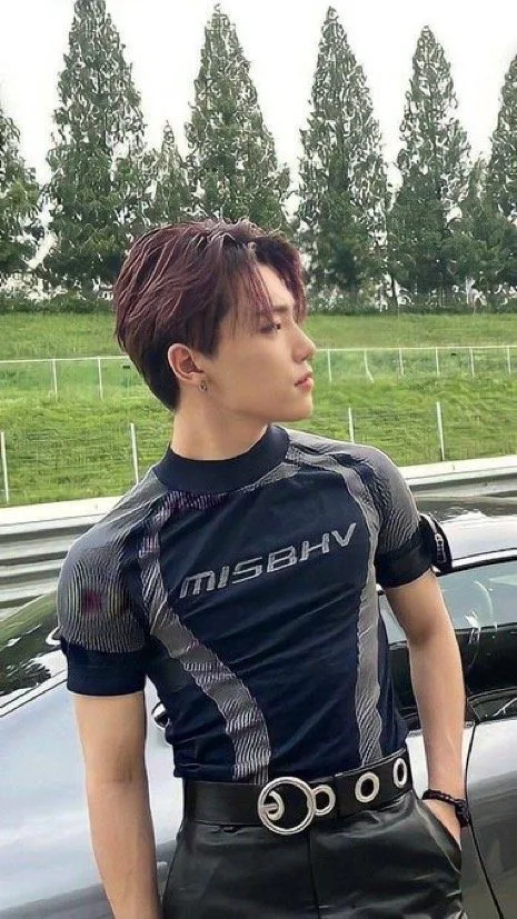 Kpop偶像們也會撞衫？盤點大熱韓星撞衫單品，SEVENTEEN珉奎、TXT然竣也穿它！